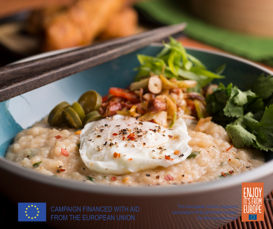 Congee with European Corinthian black raisins